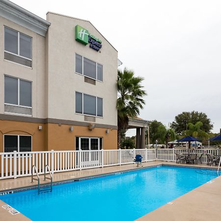 Holiday Inn Express & Suites Tavares By Ihg Exterior foto