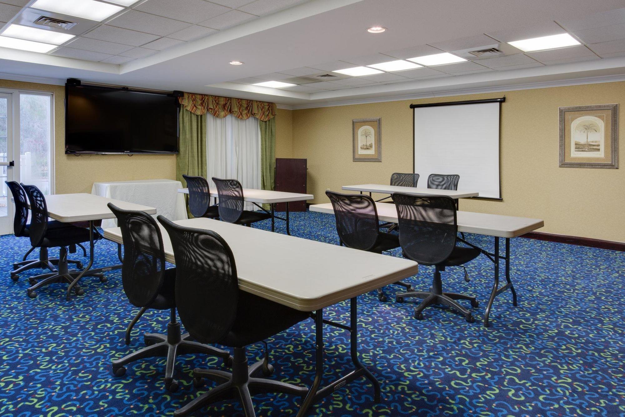 Holiday Inn Express & Suites Tavares By Ihg Exterior foto